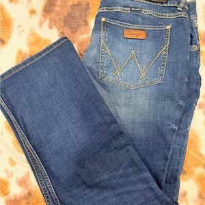 Wrangler Retro Women's Denim Boot Cut Jeans